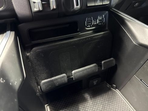 Used 2022 RAM 1500 Laramie AWD/4WD image 24