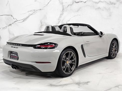 Used 2025 Porsche 718 Boxster RWD image 8