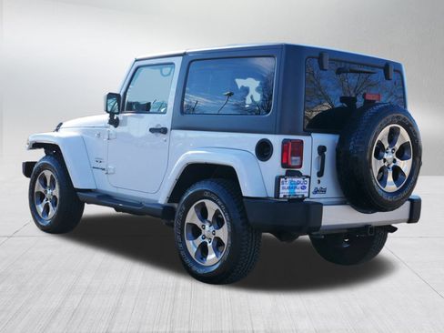 Used 2018 Jeep Wrangler Sahara w/ Connectivity Group image 5
