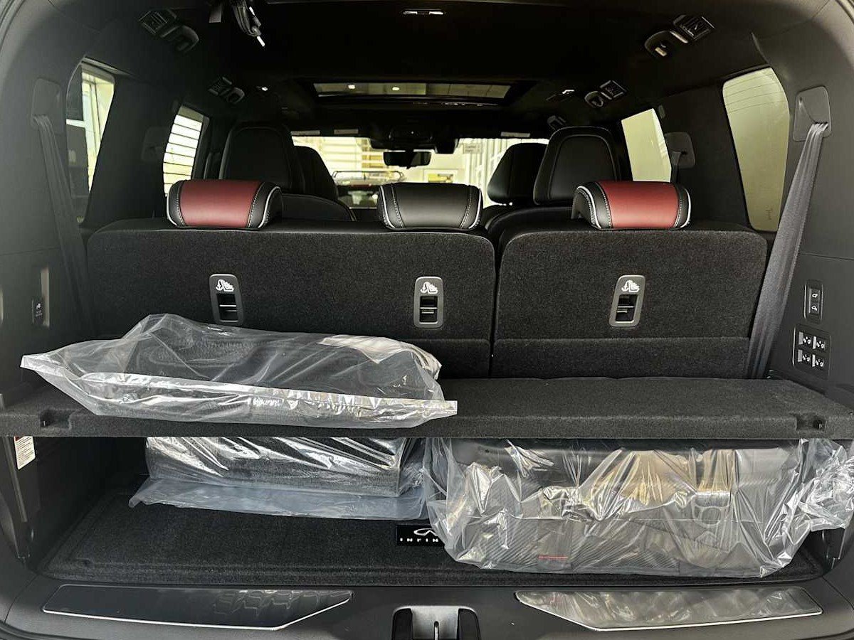 New 2027 INFINITI QX80 Autograph w/ Premium Cargo Package AWD/4WD image 10