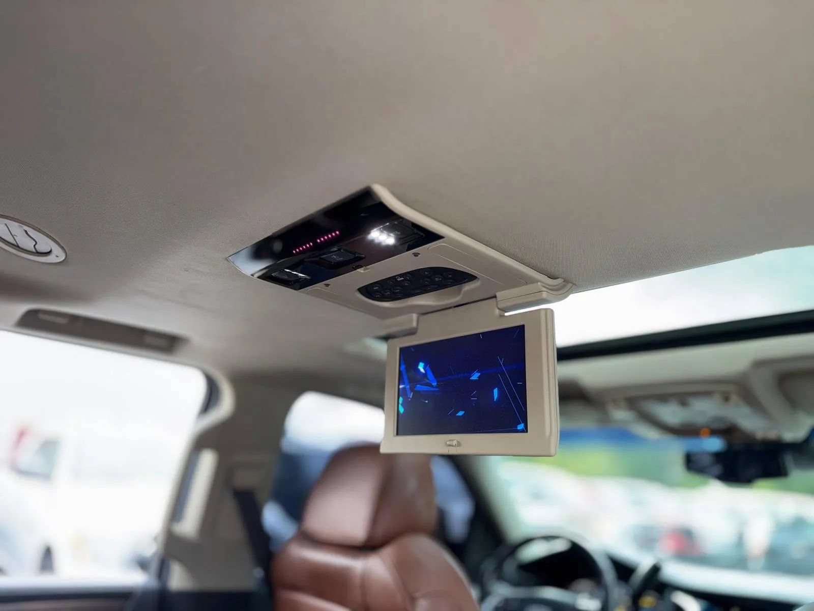 Used 2015 Cadillac Escalade ESV Premium AWD/4WD image 15
