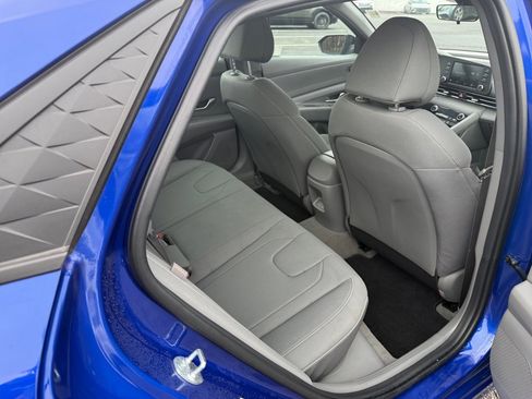 Certified 2025 Hyundai Elantra Sport image 29