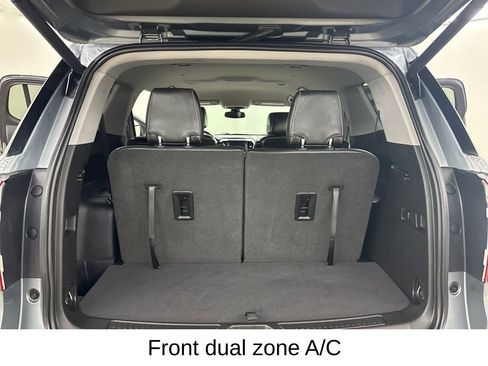 Certified 2021 GMC Acadia SLT w/ Preferred Package image 28