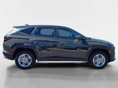 New 2026 Hyundai Tucson SE image 6