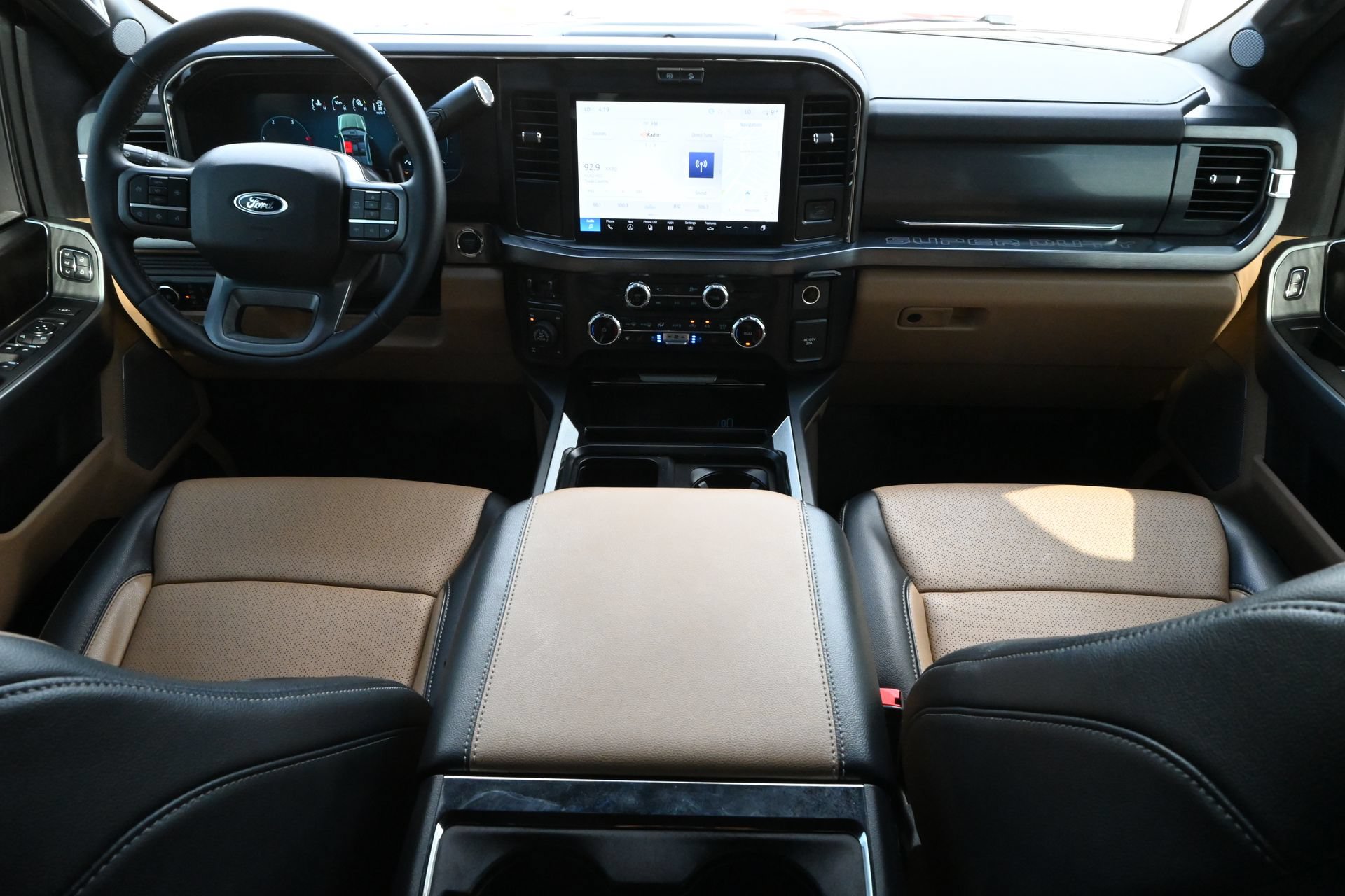 Used 2025 Ford F350 Lariat w/ Tremor Off-Road Package AWD/4WD image 8