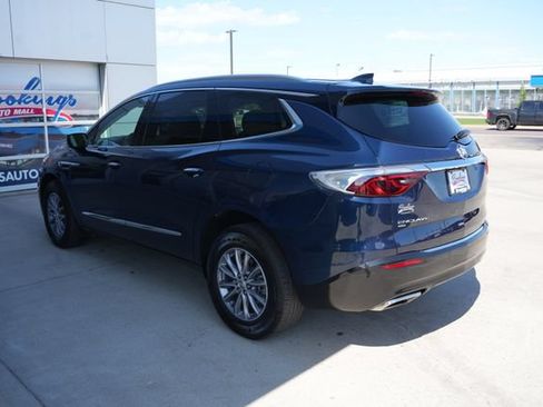 Used 2023 Buick Enclave Essence AWD/4WD image 40