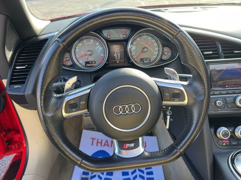 Used 2015 Audi R8 V8 w/ Extended Leather Package AWD/4WD image 16