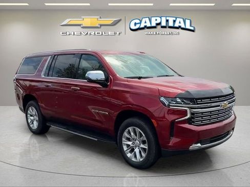 Used 2024 Chevrolet Suburban Premier w/ Premium Package AWD/4WD image 7