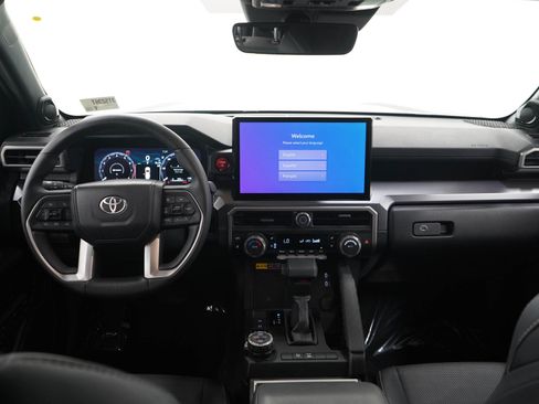 Used 2026 Toyota 4Runner TRD Off-Road Premium AWD/4WD image 16