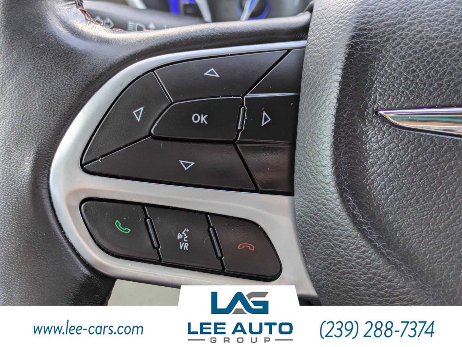 Used 2019 Chrysler Pacifica Touring-L FWD image 22