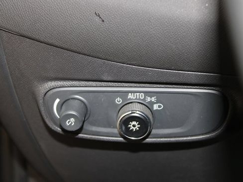 Used 2024 Chevrolet Equinox LT w/ LPO, Floor Liner Package FWD image 40