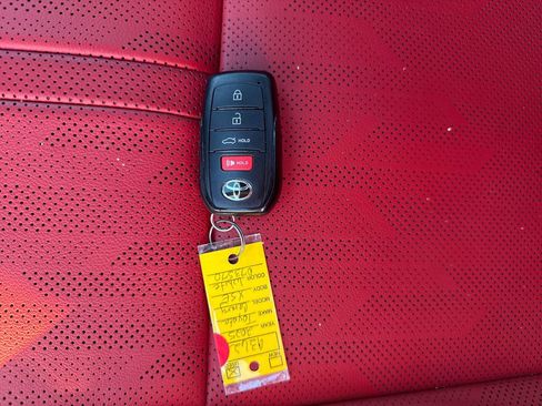 Used 2025 Toyota Camry XSE image 30