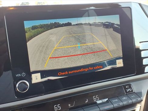 Used 2025 Toyota Camry LE FWD image 13