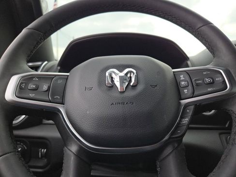 Used 2025 RAM 1500 Big Horn AWD/4WD image 33