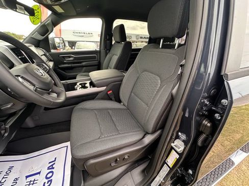 New 2025 RAM 1500 Big Horn AWD/4WD image 9
