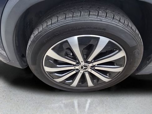 Used 2022 Mercedes-Benz GLA 250 4MATIC w/ Premium Package Lite image 8