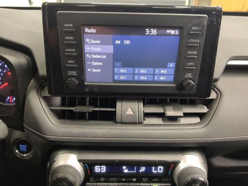 Used 2019 Toyota RAV4 XLE FWD image 25