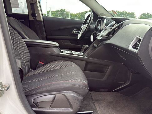 Used 2017 Chevrolet Equinox LT w/ Convenience Package FWD image 32