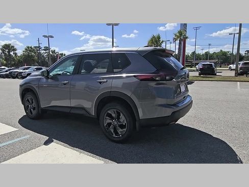 New 2026 Nissan Rogue SV FWD image 28