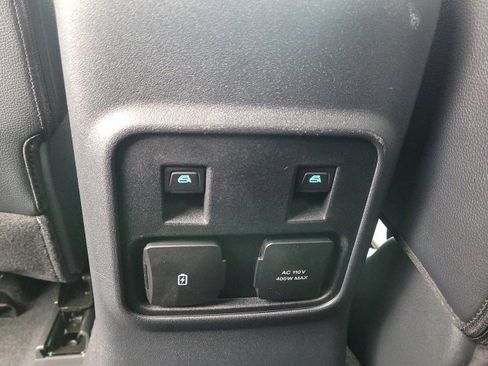 Used 2023 Ford Bronco Wildtrak image 23