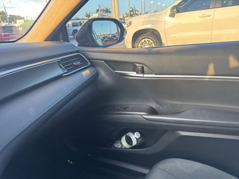 Used 2023 Toyota Camry LE FWD image 11