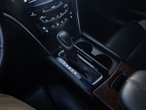 Used 2019 Cadillac XTS Luxury image 17