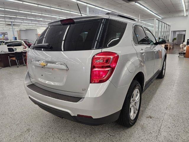 Used 2017 Chevrolet Equinox LT w/ Convenience Package FWD image 5
