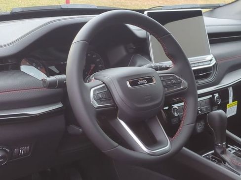 New 2026 Jeep Compass Trailhawk image 31