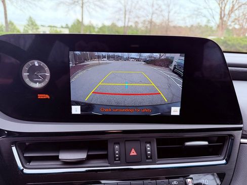 Certified 2024 Lexus ES 350 w/ Premium Package image 23