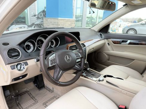 Used 2013 Mercedes-Benz C 300 4MATIC Sedan w/ Premium 1 Pkg image 16