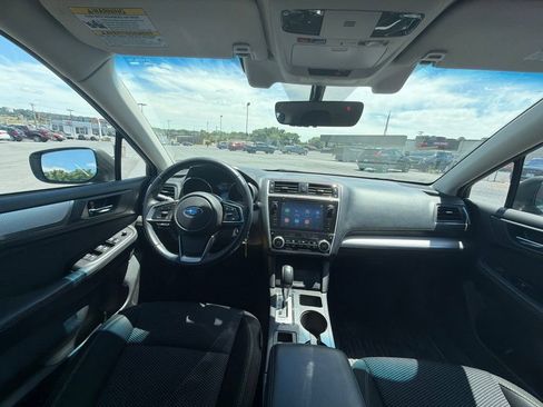Used 2019 Subaru Outback 2.5i Premium AWD/4WD image 16