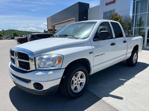 Used 2007 Dodge Ram 1500 Truck SLT RWD image 1