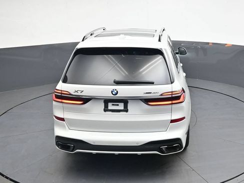 Used 2025 BMW X7 xDrive40i w/ M Sport Package AWD/4WD image 25
