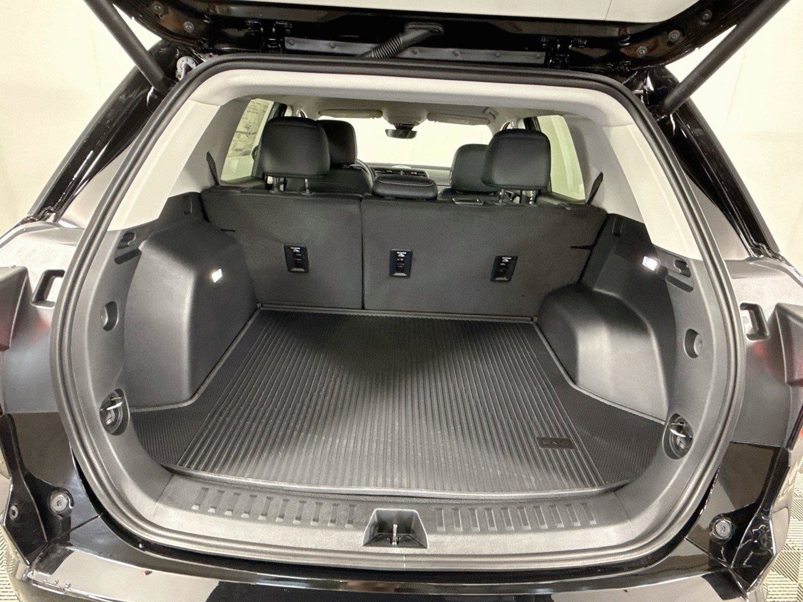 New 2027 GMC Terrain Denali w/ LPO, Floor Liner Package AWD/4WD image 19