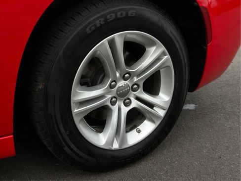 Used 2022 Dodge Charger SXT RWD image 23