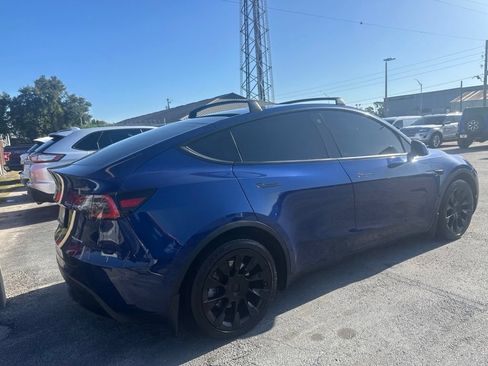 Used 2021 Tesla Model Y Long Range AWD/4WD image 11