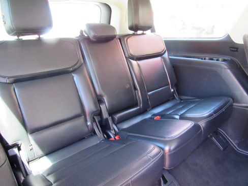Used 2025 Ford Expedition Max Platinum AWD/4WD image 44
