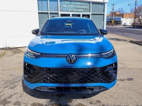 New 2026 Volkswagen Tiguan SE R-Line AWD/4WD image 8