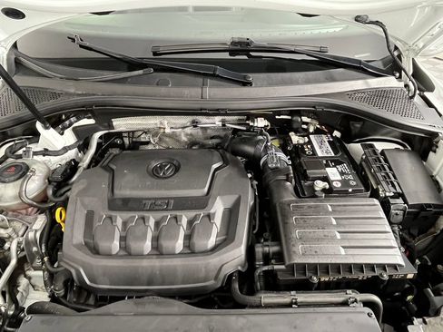 Used 2021 Volkswagen Tiguan SEL image 12