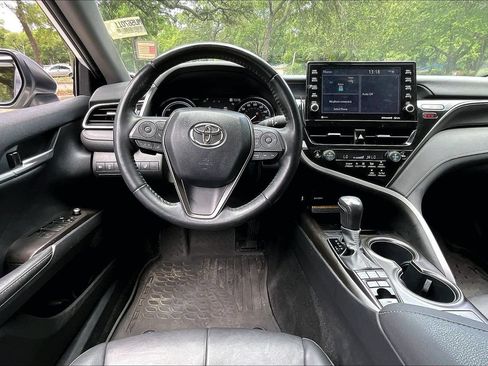 Used 2021 Toyota Camry XSE w/ Cold Weather Package FWD image 8