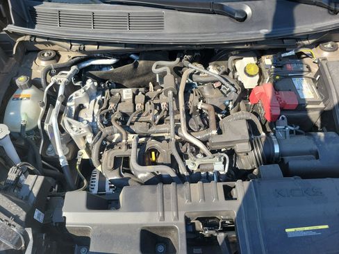 Used 2026 Nissan Kicks SR FWD image 18