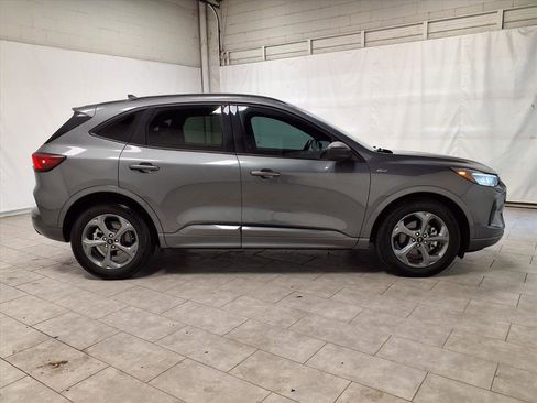 Used 2023 Ford Escape ST-Line w/ Equipment Group 301A image 10