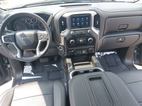 Used 2021 Chevrolet Silverado 1500 LT Trail Boss w/ Convenience Package II AWD/4WD image 22