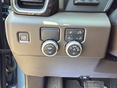 Used 2024 GMC Sierra 1500 Denali w/ Denali Reserve Package RWD image 29