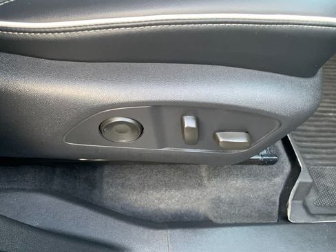 Certified 2025 Buick Enclave Sport Touring w/ LPO, Floor Liner Package AWD/4WD image 18