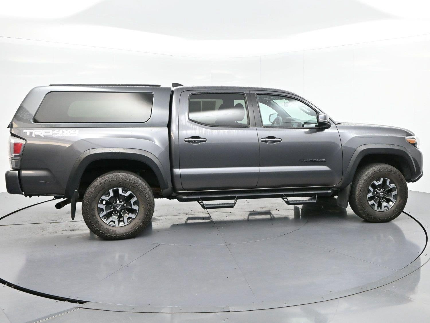 Used 2021 Toyota Tacoma TRD Off-Road w/ Technology Package AWD/4WD image 8