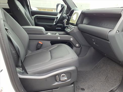 New 2026 Land Rover Defender 130 S image 3