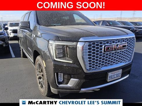 Used 2022 GMC Yukon XL Denali AWD/4WD image 2