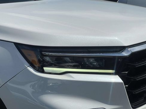 Used 2023 Honda Pilot Elite image 9