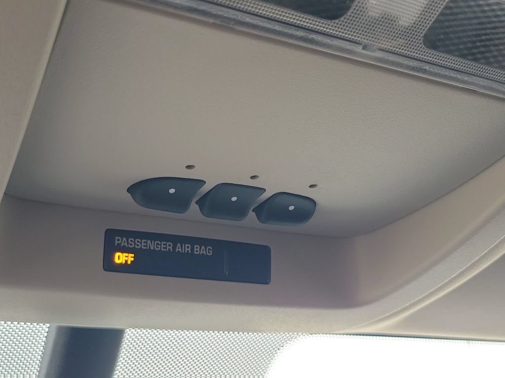 Used 2010 GMC Sierra 1500 SLE w/ All-Terrain Package AWD/4WD image 21